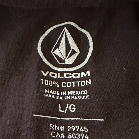 VOLCOM Black Graphic T-Shirt Size Large - Picture 3 of 4